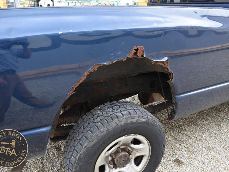 2005-dodge-2500-image-22