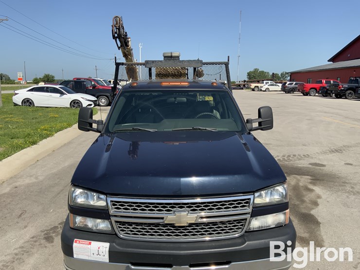 2005-chevrolet-silverado-3500-image-10