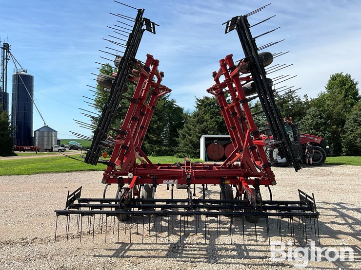 case-ih-4300-image-6