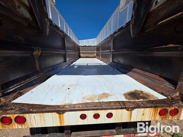 2009-courtney-berg-t/a-end-dump-silage-trailer-image-19