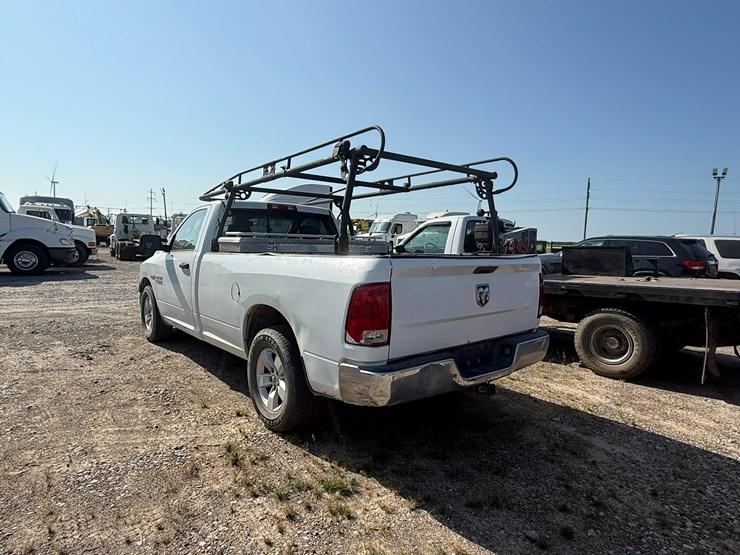 2015-dodge-ram-1500-image-4