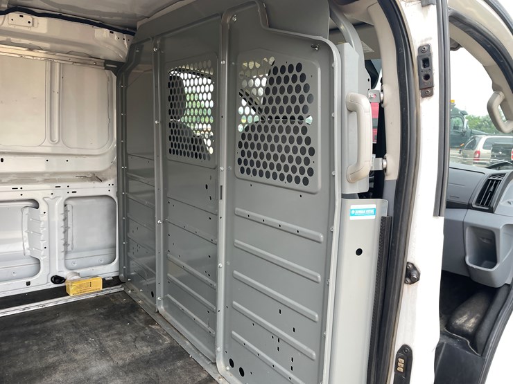 2015-ford-transit-image-58