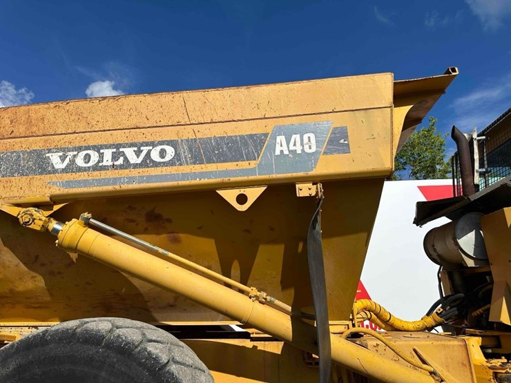 1998-volvo-a40-image-17