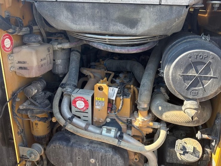 2022-caterpillar-259d3-image-13