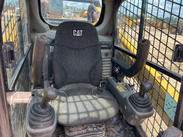 2014-caterpillar-272d-xhp-image-26