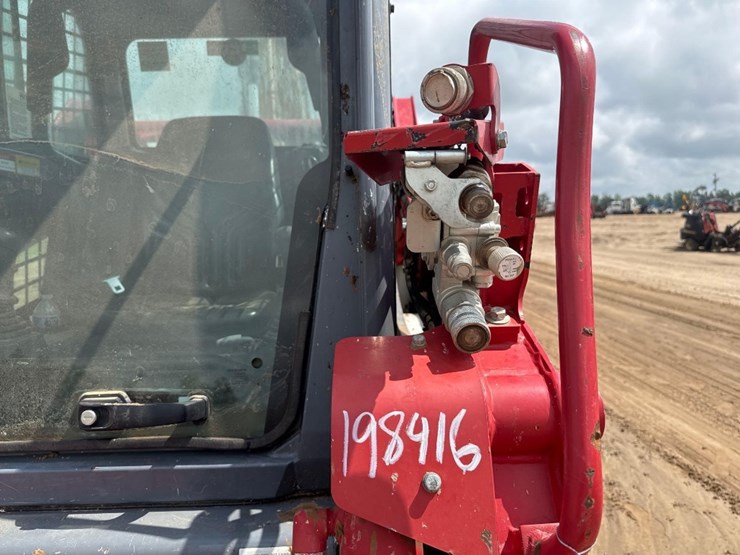 2023-takeuchi-tl10v2-image-20