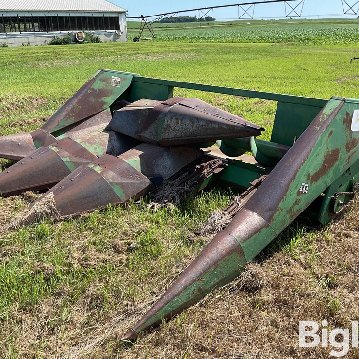 JOHN DEERE 444