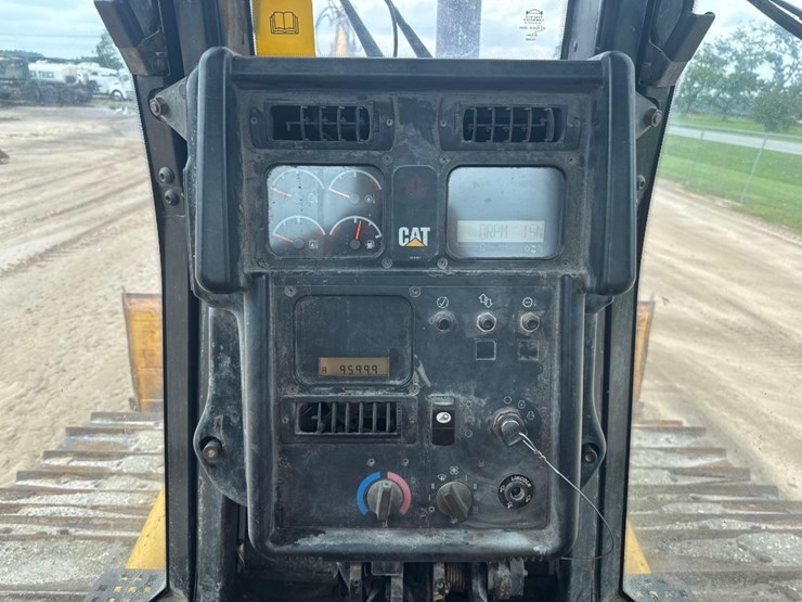 2007-caterpillar-d6n-lgp-image-27