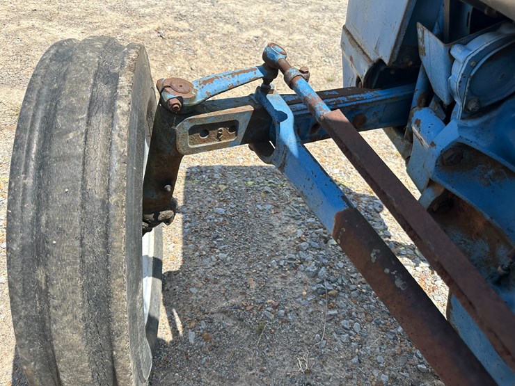 ford-3000-image-13