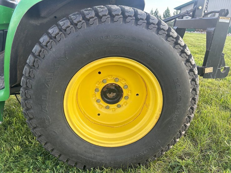2005-john-deere-3720-image-11
