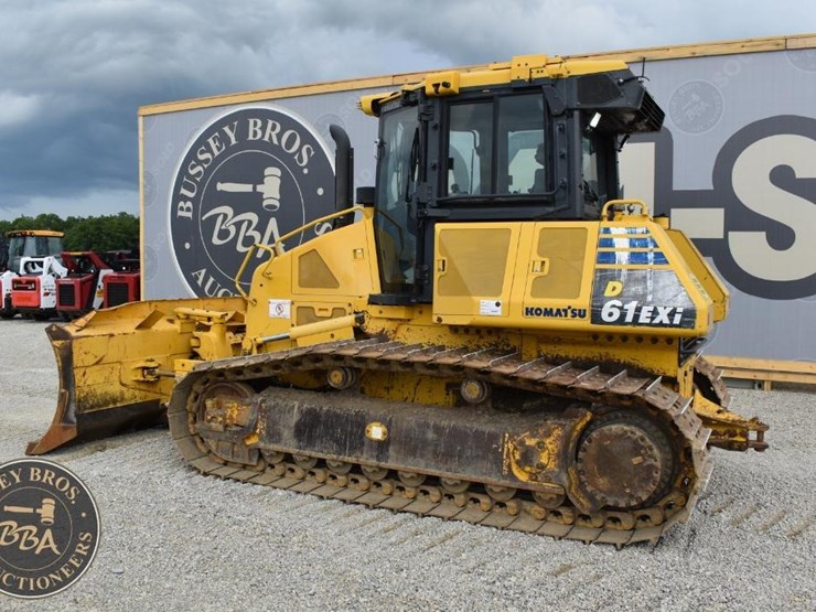 2015-komatsu-d61exi-23-image-9