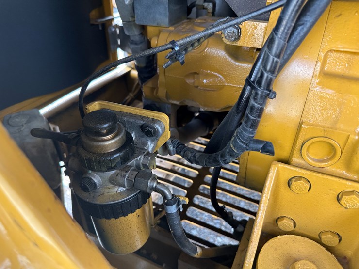 2015-caterpillar-306e-image-51