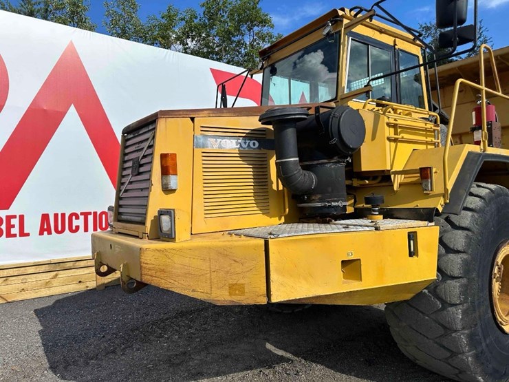 1998-volvo-a40-image-9