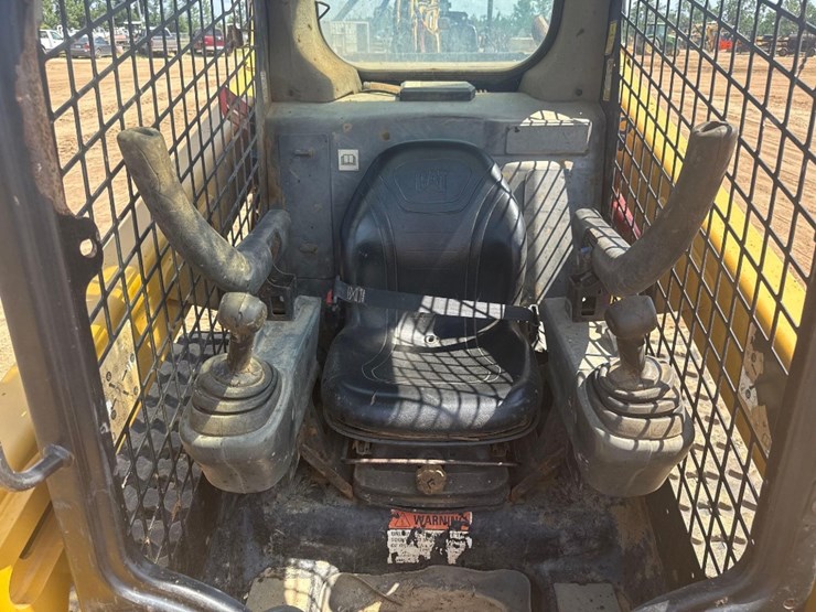 2018-caterpillar-259d-image-13