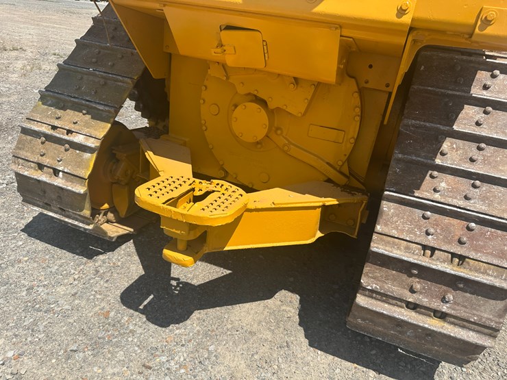 caterpillar-d4h-image-22