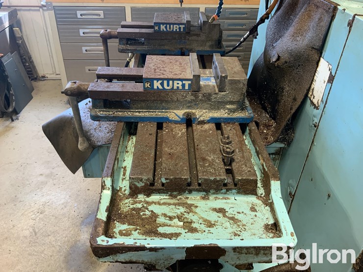 hurco-cnc-mill-image-19
