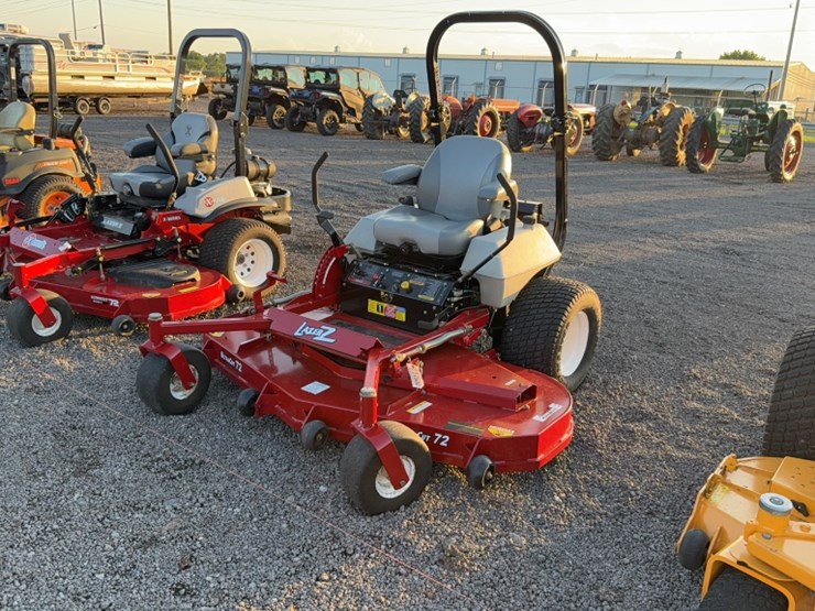 #3084-•-exmark-lazer-z-zero-turn-mower-image-1