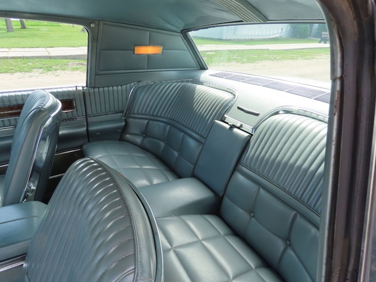 1966-ford-thunderbird-coupe-image-12