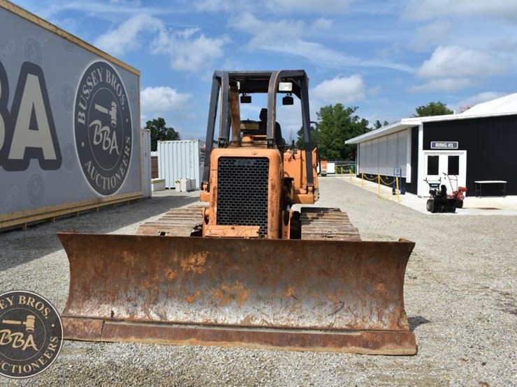 2002-case-850h-wt-image-22
