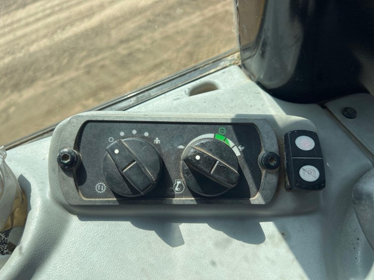 2019-caterpillar-d6n-lgp-image-36