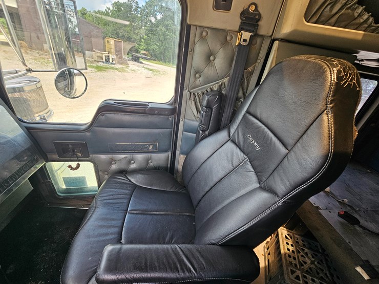 2000-kenworth-w900-image-63