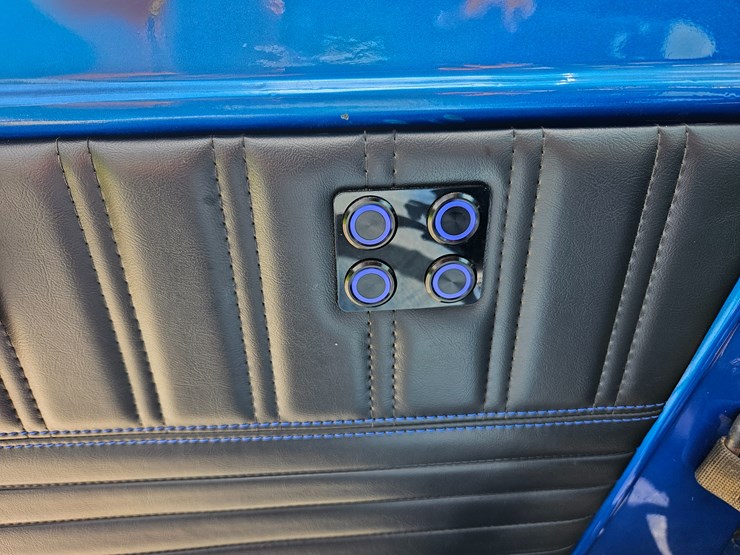 1974-ford-bronco-image-71