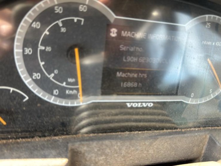 2017-volvo-l90h-image-12