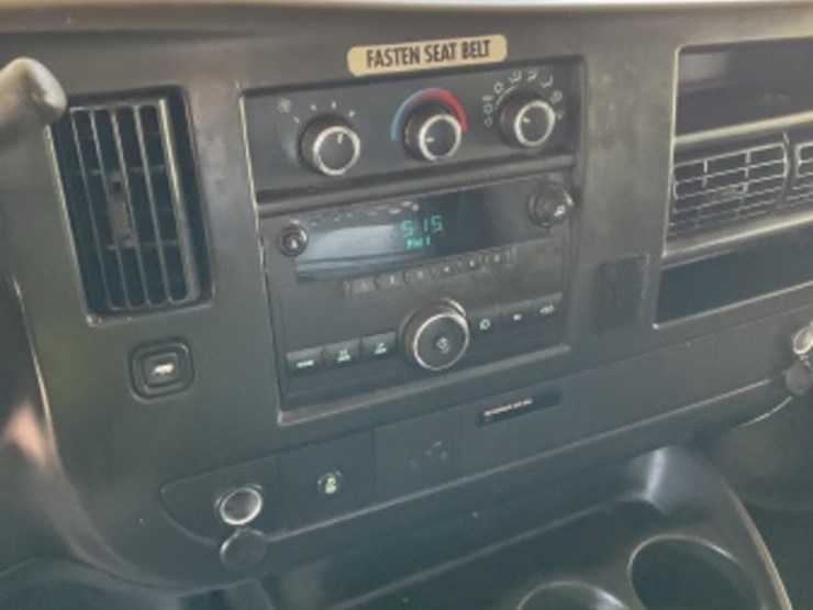 2014-chevrolet-express-1500-image-22
