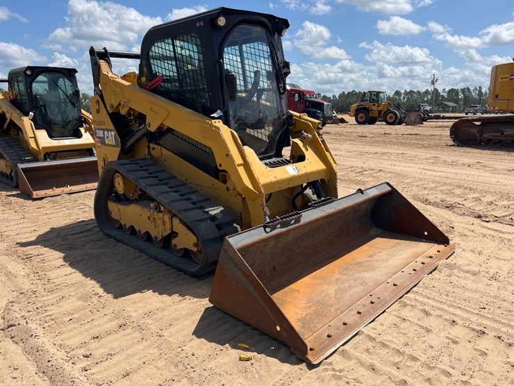 2019-caterpillar-259d-image-6
