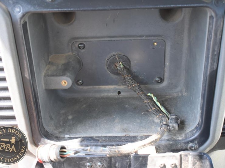 2019-caterpillar-d5k-lgp-image-82