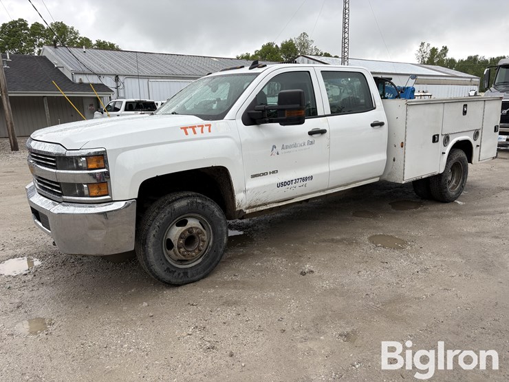 2016-chevrolet-silverado-3500-image-1