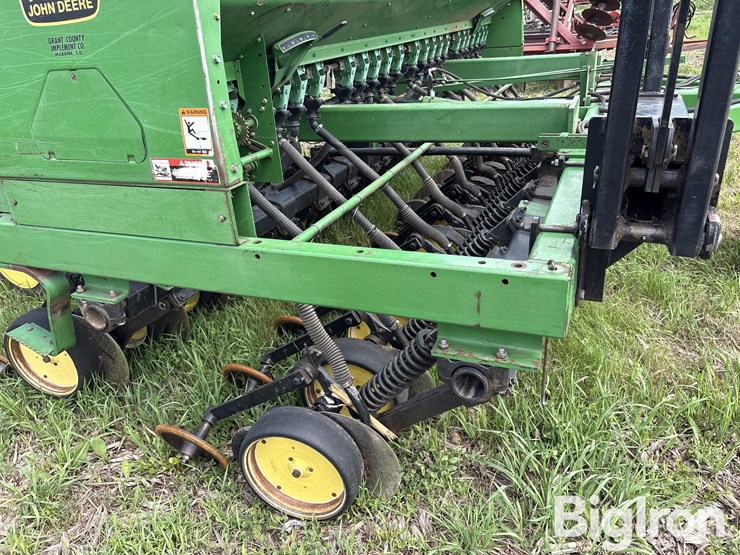 john-deere-750-image-17