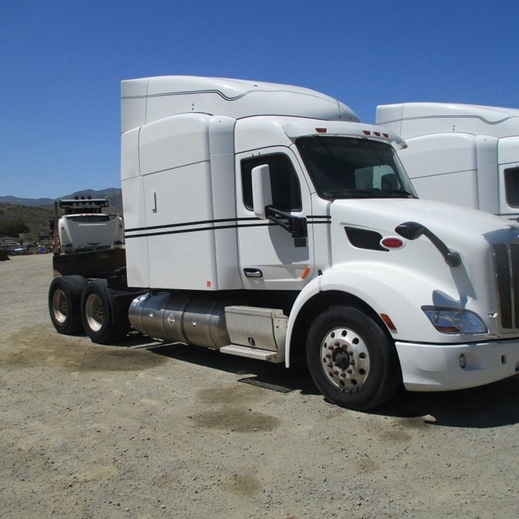 2016 PETERBILT 579