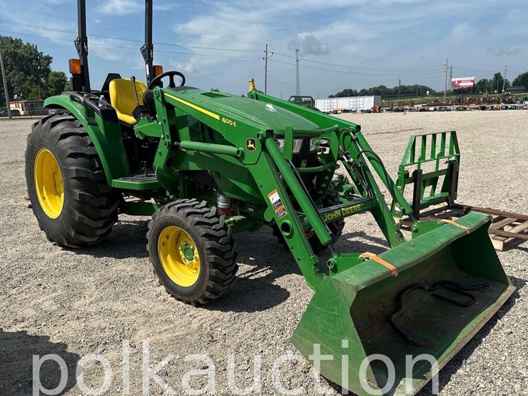 john-deere-4052m-image-1
