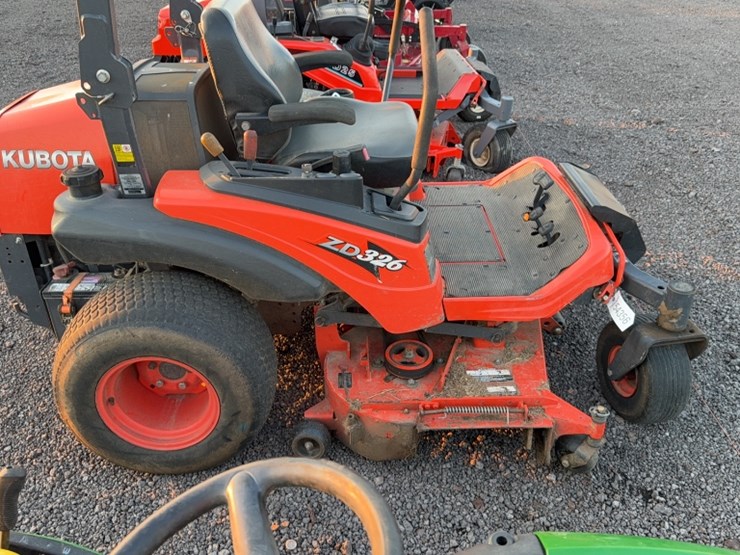 kubota-zd326-image-7