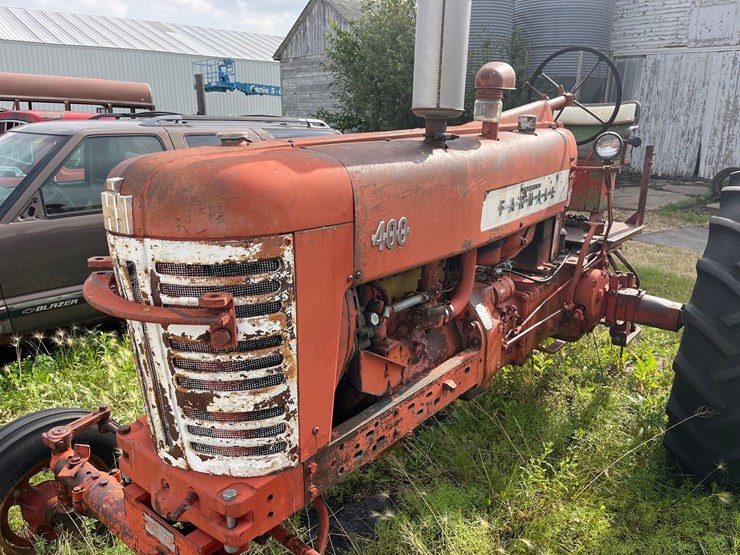 farmall-400-tractor-image-8