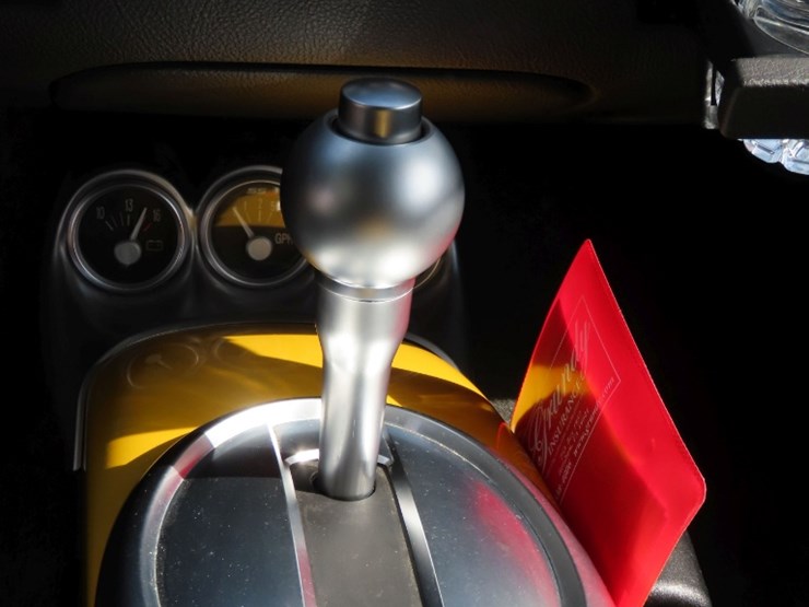 2004-chevrolet-ssr-pickup-image-21