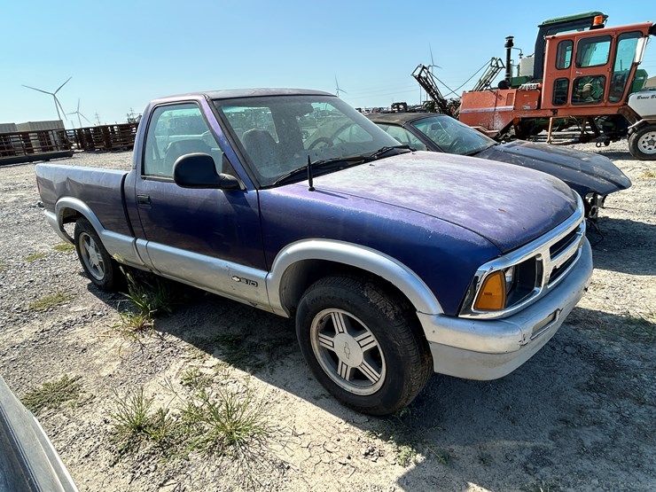 1994-chevrolet-s10-image-3