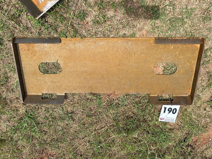#190-•-skid-steer-mounting-plate-image-1