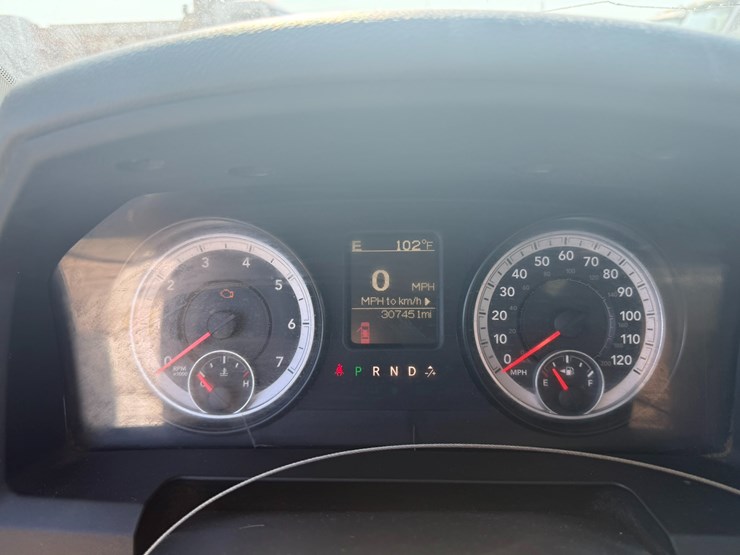 2015-dodge-ram-1500-image-47