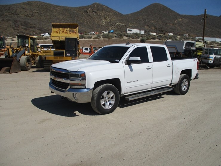 2017-chevrolet-1500-image-1