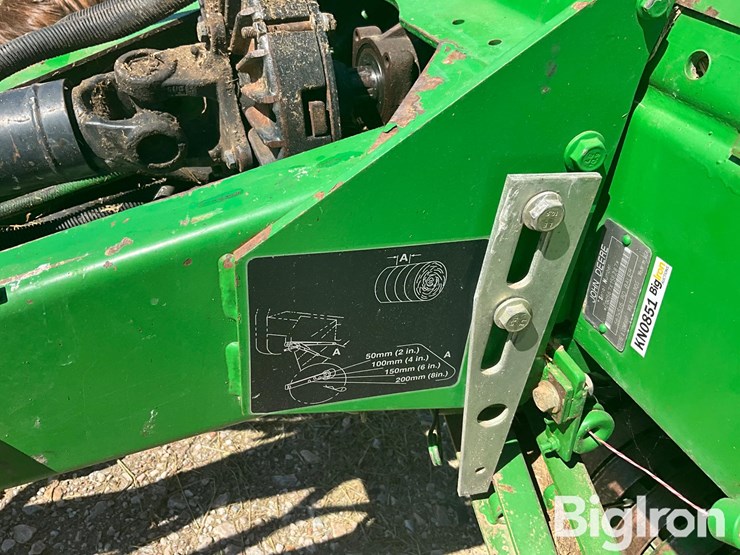 2001-john-deere-567-image-12