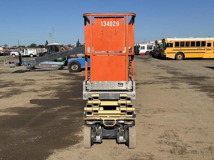 jlg-1930es-image-5