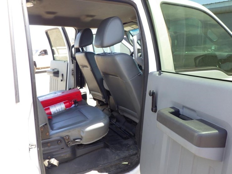 2014-ford-f550-image-8