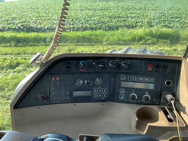 john-deere-8400-image-18