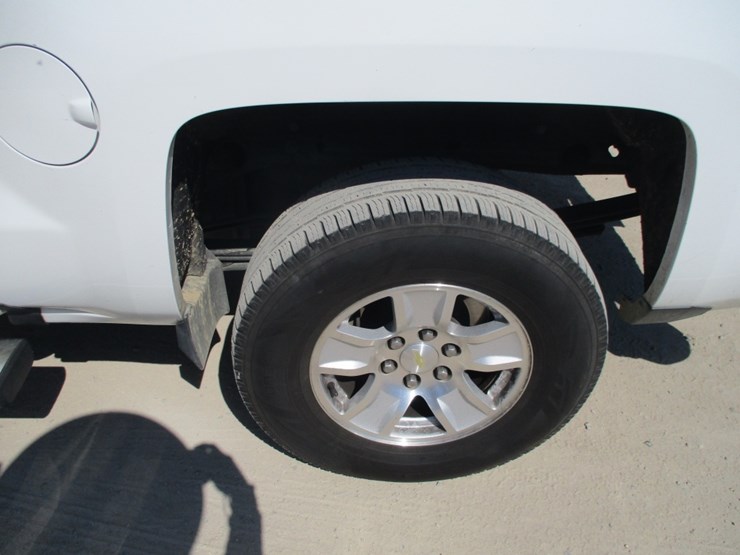 2017-chevrolet-1500-image-14