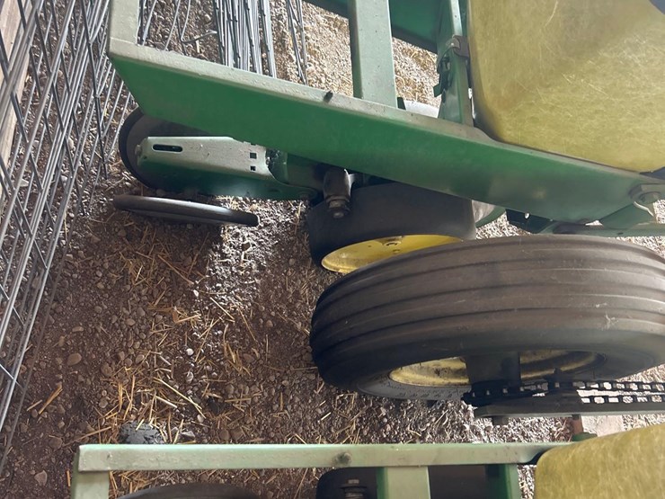 john-deere-7000-image-3