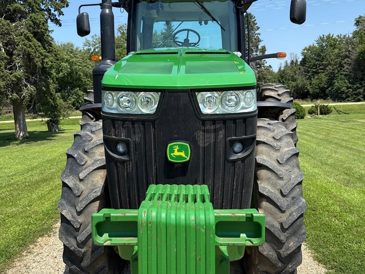 2013-john-deere-8260r-image-16