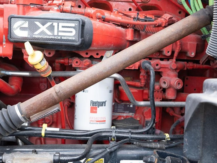 2018-kenworth-t880-image-47