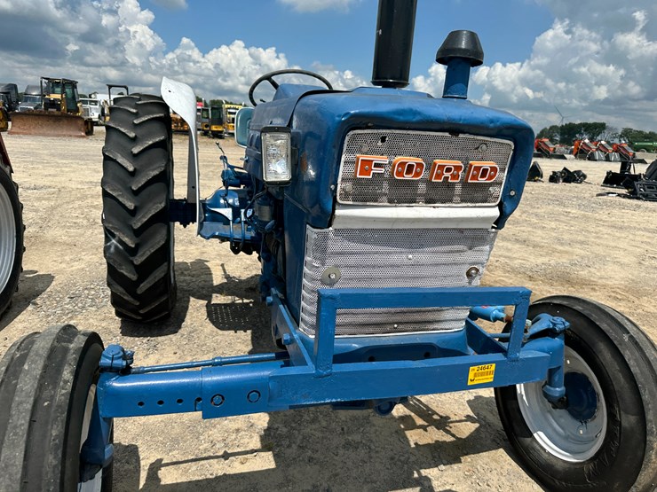 ford-4000-image-25